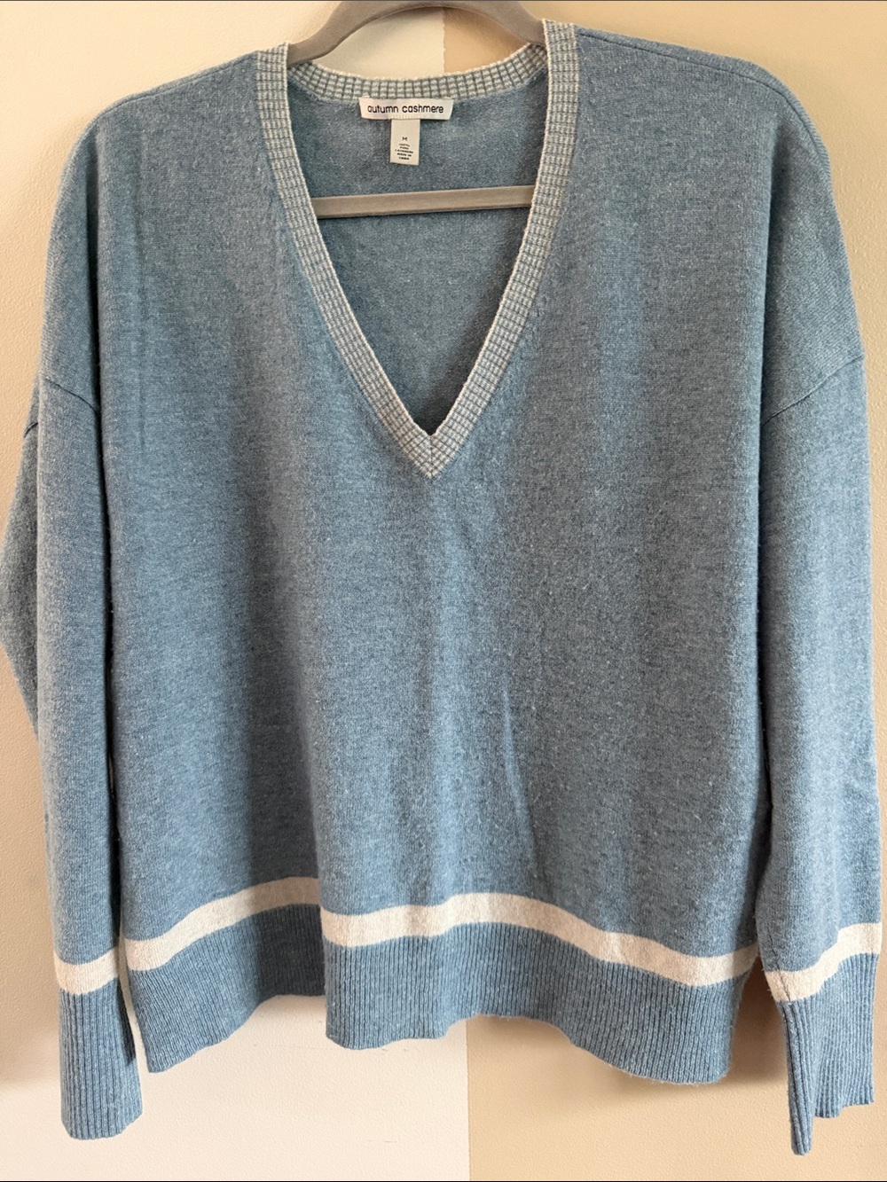 Autumn Cashmere Light Blue V-Neck 100% Pure Cashmere Sweater, Size M